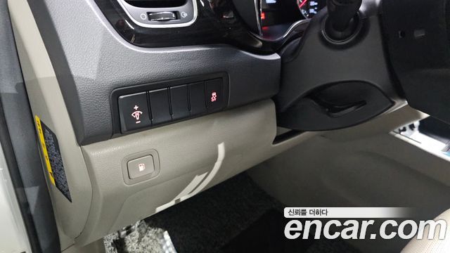 Kia Carnival 9-Seater Prstige 2019 — фото 17