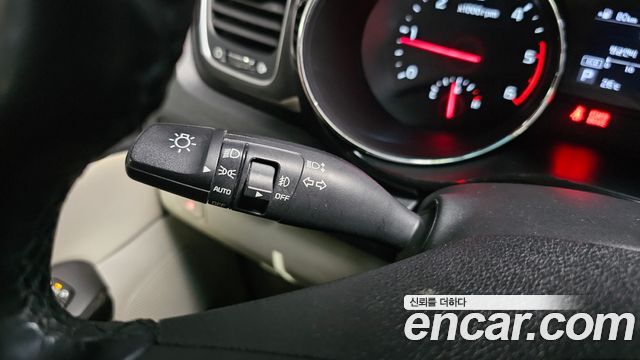 Kia Carnival 9-Seater Prstige 2019 — фото 29