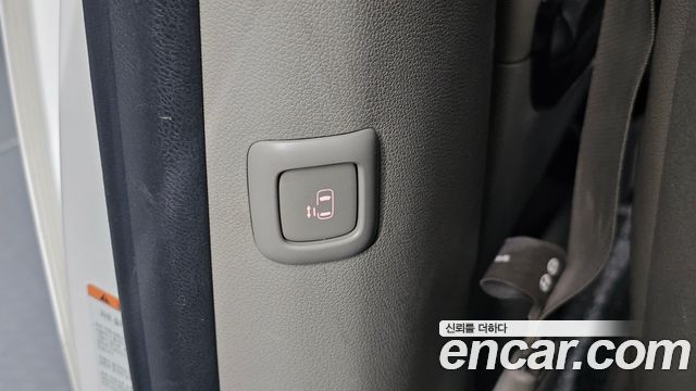 Kia Carnival 9-Seater Prstige 2019 — фото 32