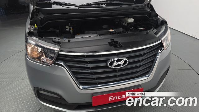 Hyundai Grand Starex Van 3-Seater Smart 2019 — фото 6