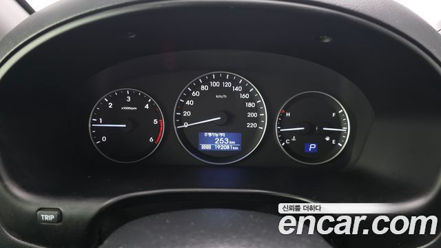 Hyundai Grand Starex Van 3-Seater Smart 2019 — фото 8