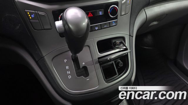 Hyundai Grand Starex Van 3-Seater Smart 2019 — фото 9