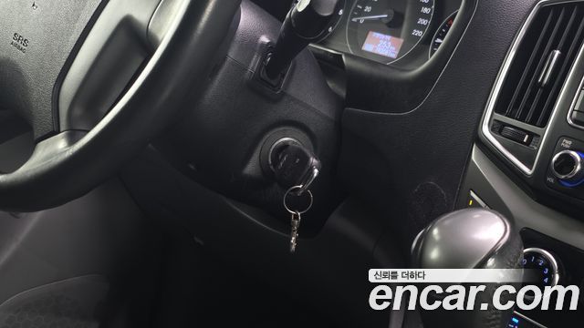 Hyundai Grand Starex Van 3-Seater Smart 2019 — фото 17