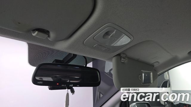 Hyundai Grand Starex Van 3-Seater Smart 2019 — фото 19