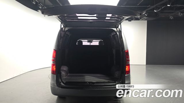 Hyundai Grand Starex Van 3-Seater Smart 2019 — фото 20
