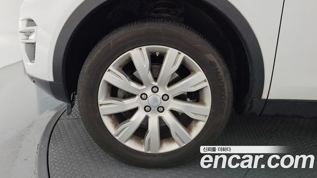 Land Rover Discovery Sport 2.0 TD4 HSE Luxury 2016 — фото 5