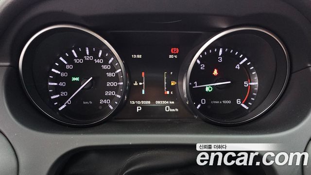 Land Rover Discovery Sport 2.0 TD4 HSE Luxury 2016 — фото 8