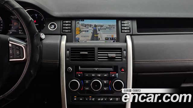 Land Rover Discovery Sport 2.0 TD4 HSE Luxury 2016 — фото 15