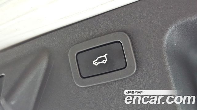 Land Rover Discovery Sport 2.0 TD4 HSE Luxury 2016 — фото 20