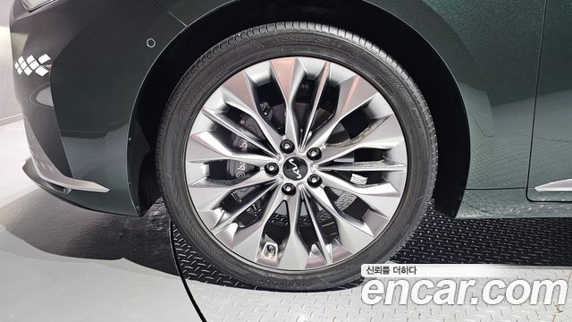 Kia K8 Hybrid Signature 2023 — фото 5