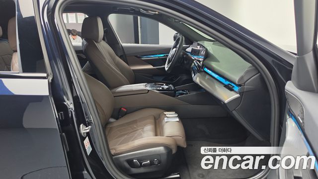 BMW 5 Series (G60) 520i Special Edition 2025 — фото 32