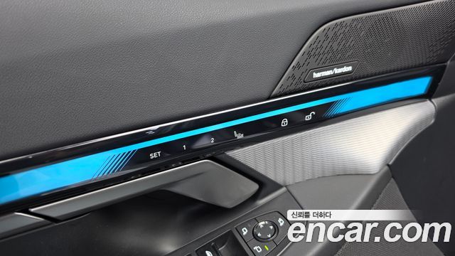 BMW 5 Series (G60) 520i Special Edition 2025 — фото 43
