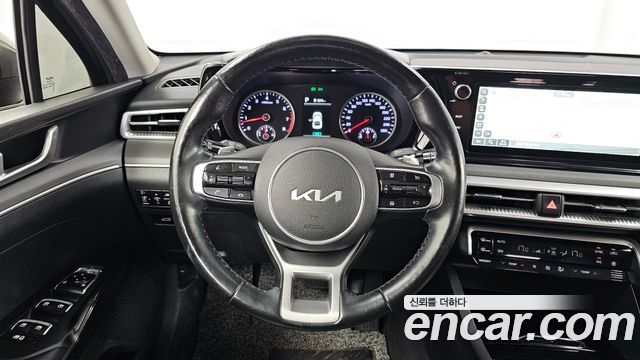 Kia K5 (III) 2.0 Prestige 2022 — фото 13