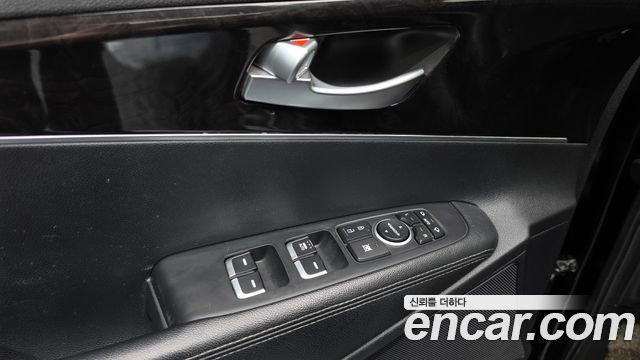 Kia Sorento Diesel 2.0 2WD Prestige 2015 — фото 16