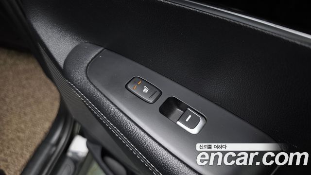 Kia Sorento Diesel 2.0 2WD Prestige 2015 — фото 18