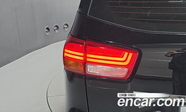 Kia Carnival 9-seater Luxury 2018 — фото 23