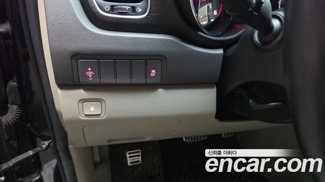 Kia Carnival 9-seater Luxury 2018 — фото 28