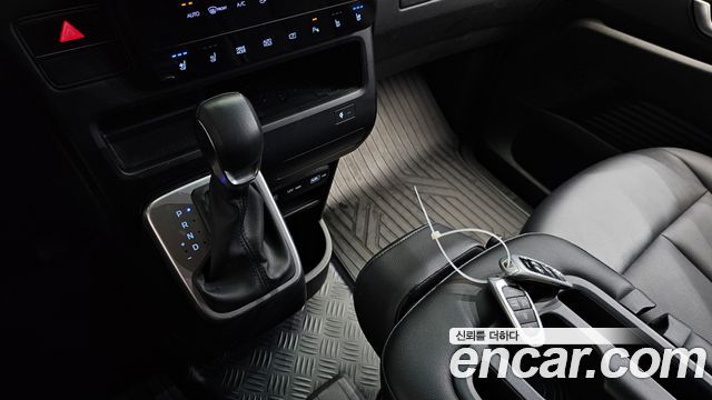 Hyundai Staria Cargo 3-Seater Modern 2023 — фото 9