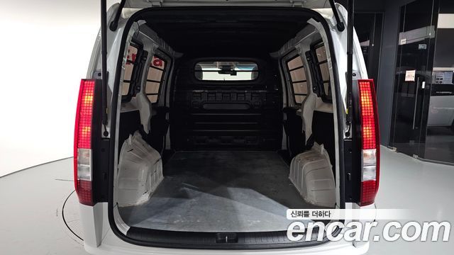 Hyundai Staria Cargo 3-Seater Modern 2023 — фото 20
