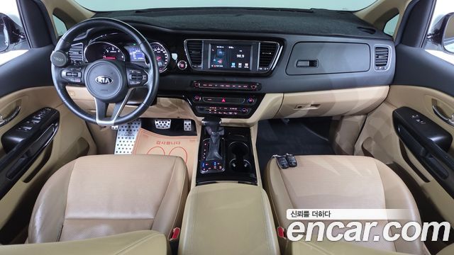 Kia Carnival 9-seater Prestige 2018 — фото 7