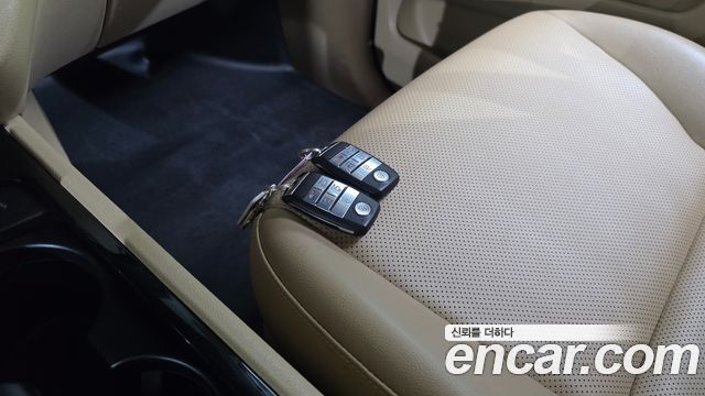 Kia Carnival 9-seater Prestige 2018 — фото 16