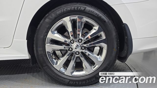 Kia Carnival 9-seater Prestige 2018 — фото 21