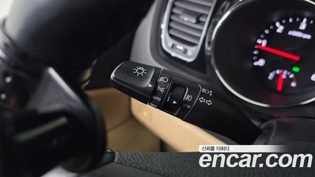 Kia Carnival 9-seater Prestige 2018 — фото 30