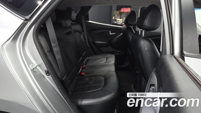Hyundai Tucson ix Diesel(e-VGT) 2WD Smart 2015 — фото 12