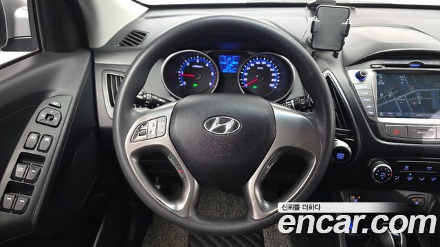 Hyundai Tucson ix Diesel(e-VGT) 2WD Smart 2015 — фото 13