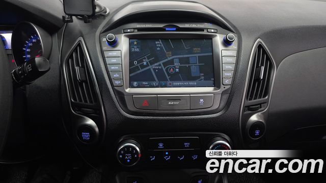 Hyundai Tucson ix Diesel(e-VGT) 2WD Smart 2015 — фото 14