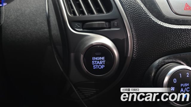 Hyundai Tucson ix Diesel(e-VGT) 2WD Smart 2015 — фото 20
