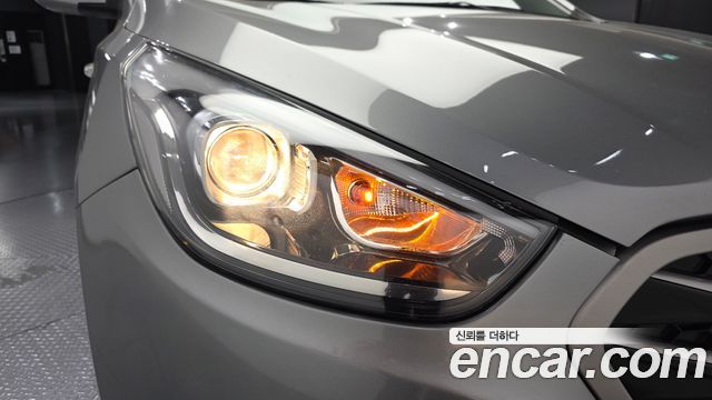 Hyundai Tucson ix Diesel(e-VGT) 2WD Smart 2015 — фото 22