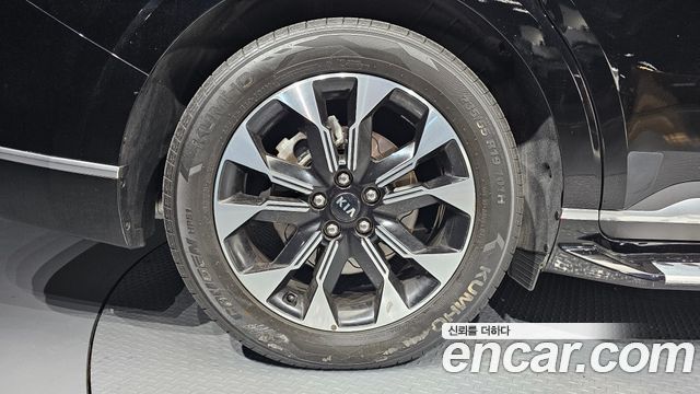 Kia Carnival (IV) Diesel 9-Seater Hi-Limousine Signature 2021 — фото 5