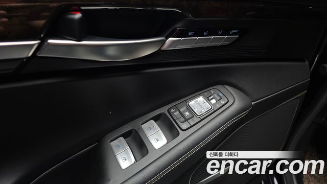 Genesis G90 3.8 Luxury 2019 — фото 27
