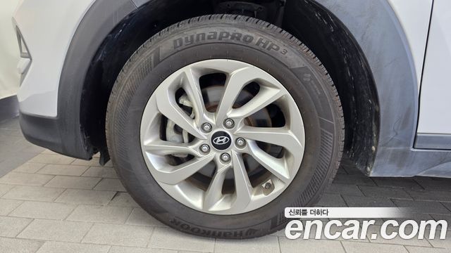 Hyundai Tucson Diesel 2.0 2WD Style 2016 — фото 5