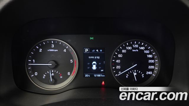 Hyundai Tucson Diesel 2.0 2WD Style 2016 — фото 8