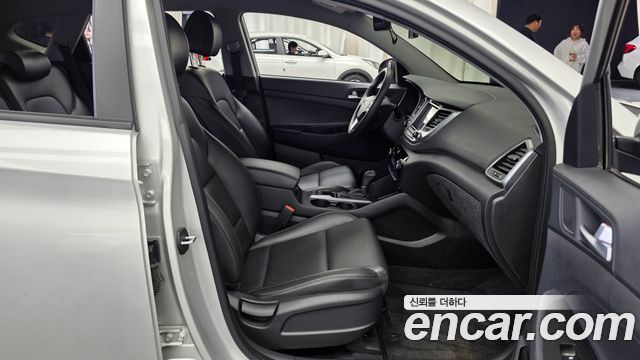 Hyundai Tucson Diesel 2.0 2WD Style 2016 — фото 11
