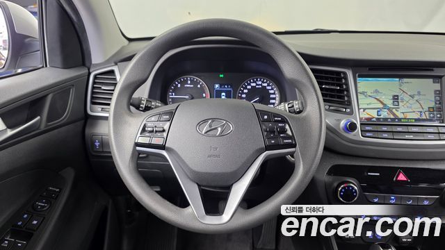 Hyundai Tucson Diesel 2.0 2WD Style 2016 — фото 13
