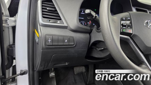 Hyundai Tucson Diesel 2.0 2WD Style 2016 — фото 17