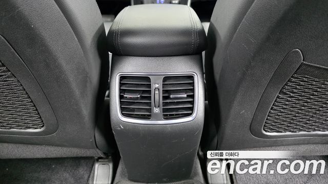 Hyundai Tucson Diesel 2.0 2WD Style 2016 — фото 19