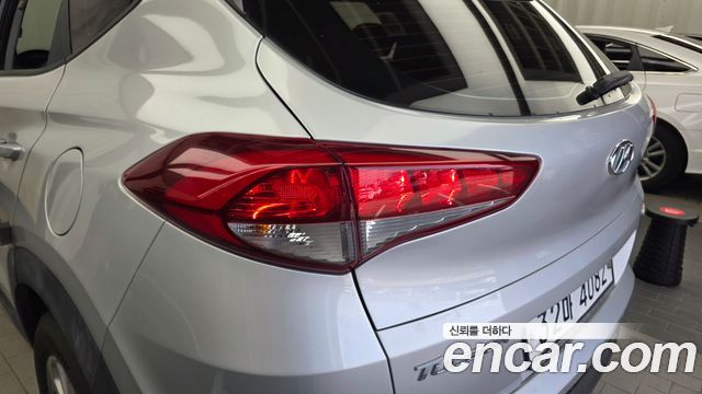 Hyundai Tucson Diesel 2.0 2WD Style 2016 — фото 23
