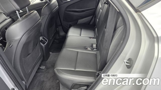 Hyundai Tucson Diesel 2.0 2WD Style 2016 — фото 26