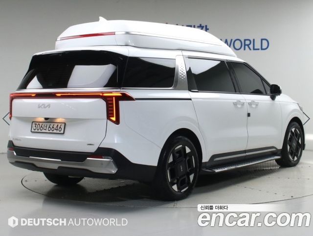 Kia Carnival (IV) HEV 9-Seater Hi-Limousine Signature 2024 — фото 2