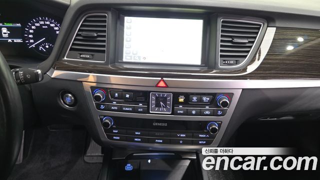Genesis G80 3.3 GDI AWD Luxury 2019 — фото 13