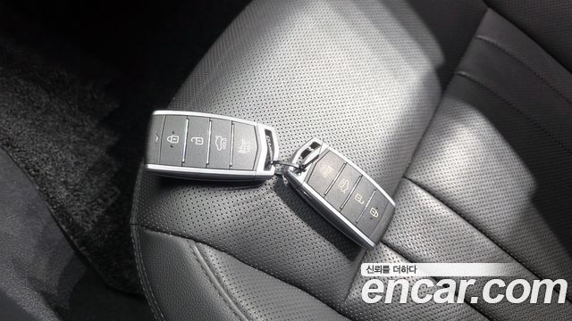 Genesis G80 3.3 GDI AWD Luxury 2019 — фото 17