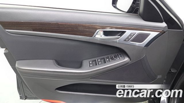 Genesis G80 3.3 GDI AWD Luxury 2019 — фото 24