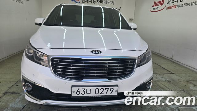 Kia Carnival 9-seater Prestige 2016 — фото 2