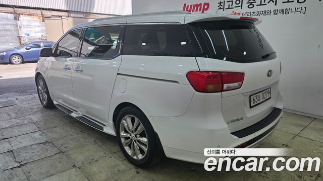 Kia Carnival 9-seater Prestige 2016 — фото 6