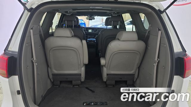Kia Carnival 9-seater Prestige 2016 — фото 7