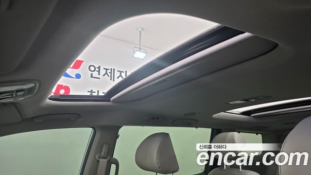 Kia Carnival 9-seater Prestige 2016 — фото 18